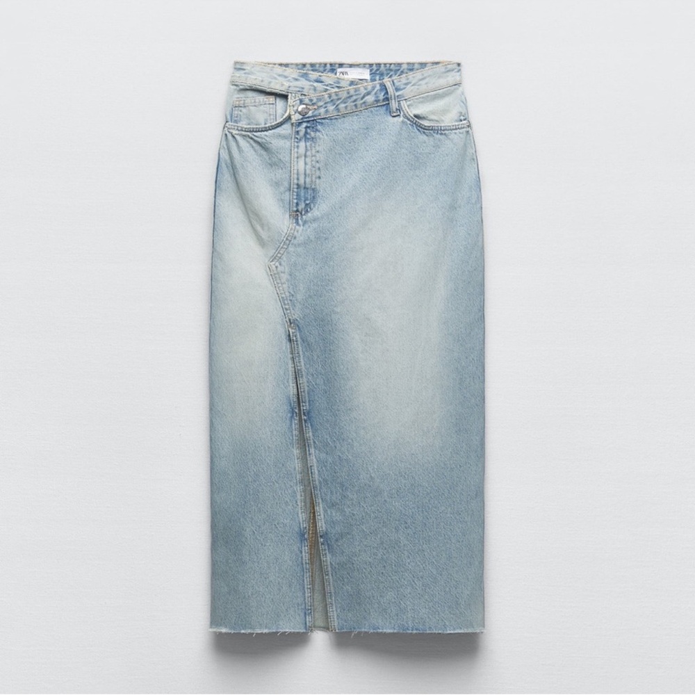 Zara Women's Light Blue Denim Skirt